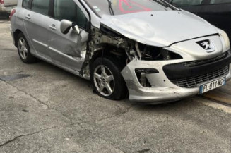 Pare boue arriere droit PEUGEOT 308 1 SW