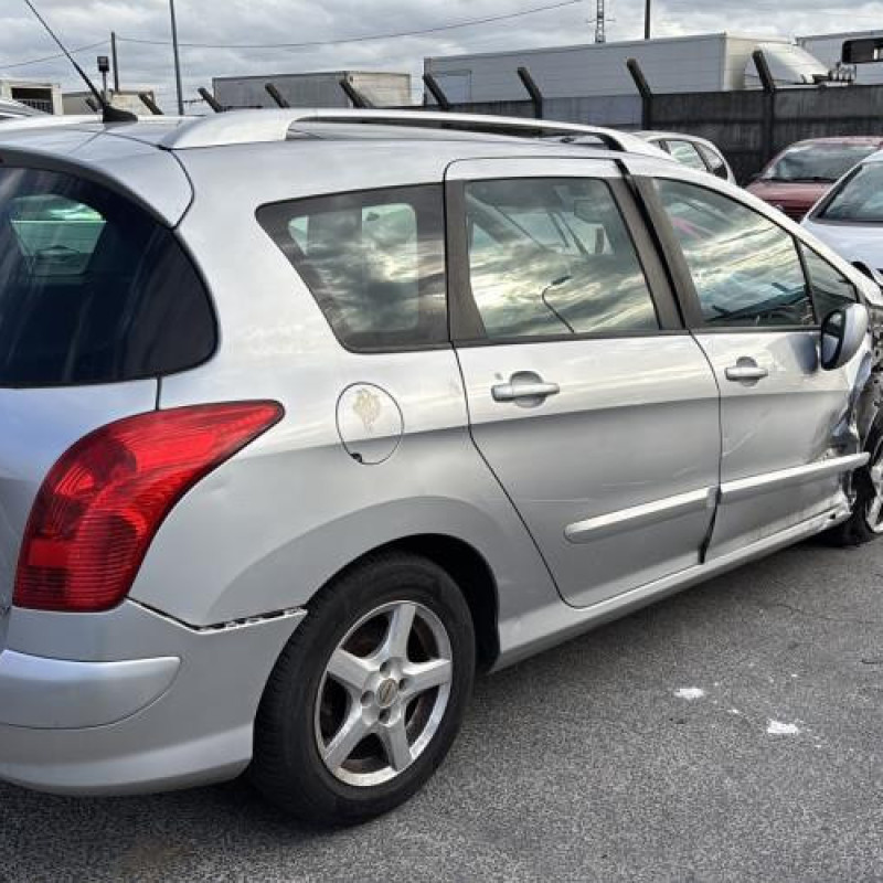 Pare boue arriere droit PEUGEOT 308 1 SW Photo n°15