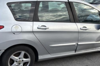 Pare boue arriere droit PEUGEOT 308 1 SW