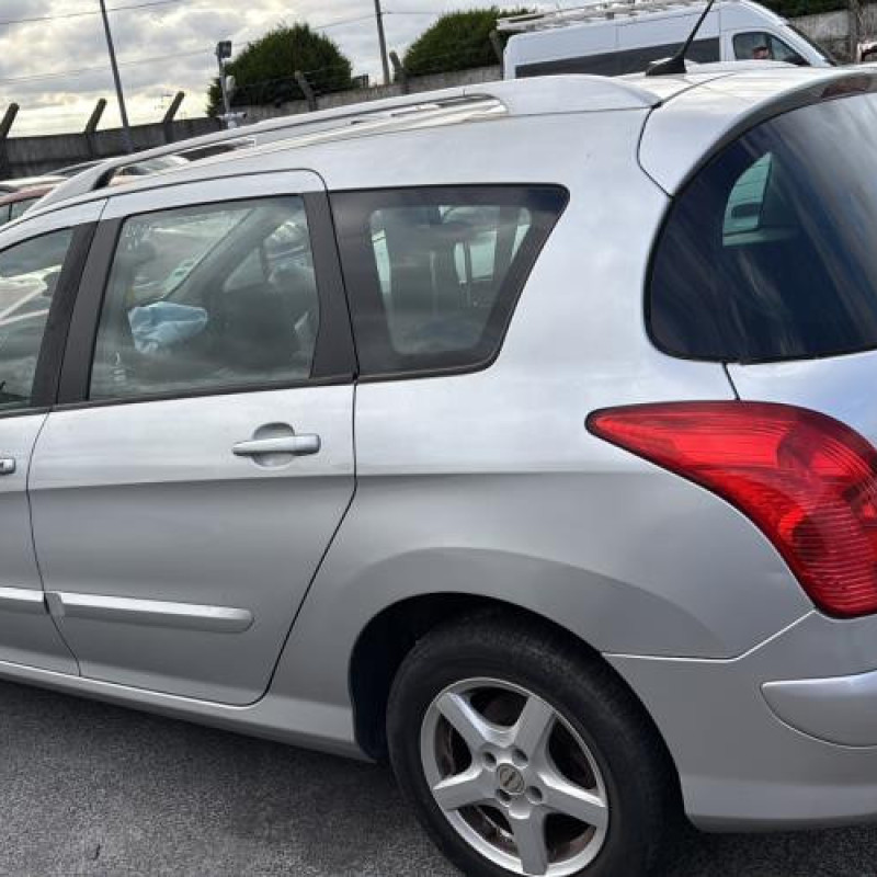 Pare boue arriere droit PEUGEOT 308 1 SW Photo n°19