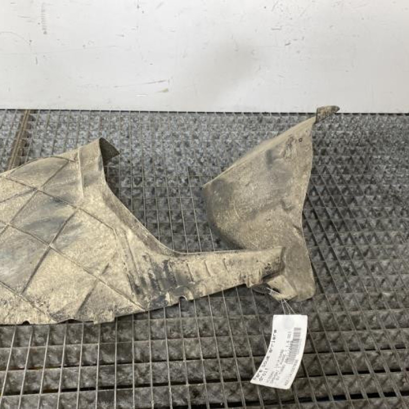 Pare boue arriere droit NISSAN QASHQAI 1 Photo n°1