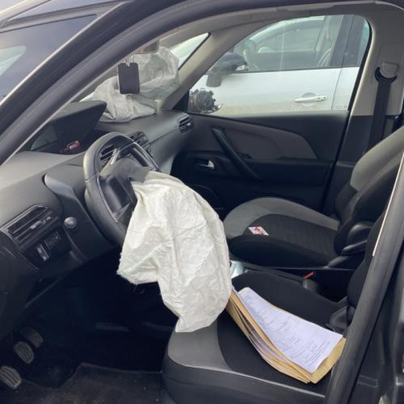 Pare boue arriere gauche CITROEN C4 PICASSO 2 Photo n°11