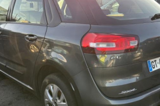 Pare boue arriere gauche CITROEN C4 PICASSO 2