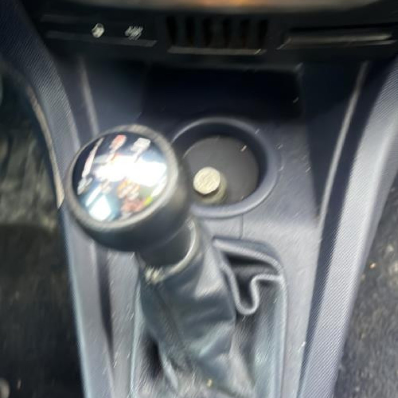 Pare boue arriere gauche PEUGEOT 1007 Photo n°6