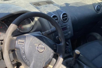 Pare boue arriere droit NISSAN QASHQAI 1