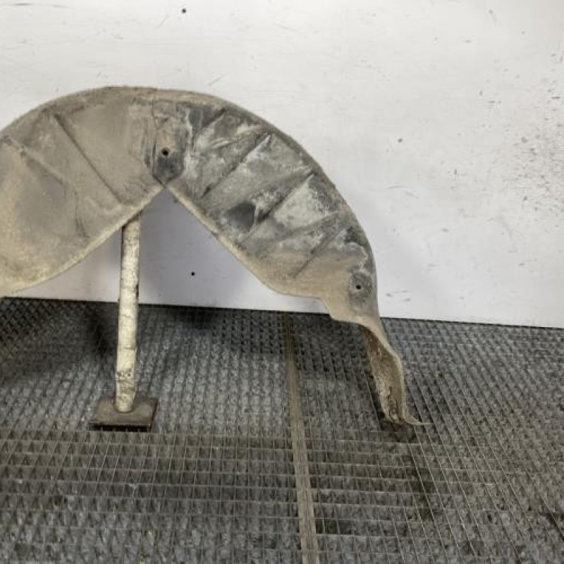 Pare boue arriere droit RENAULT SCENIC 3 Photo n°4