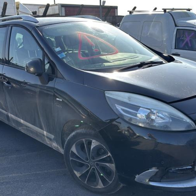 Pare boue arriere droit RENAULT SCENIC 3 Photo n°8