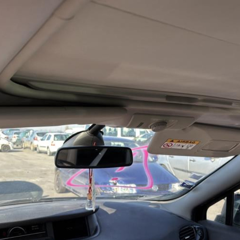 Pare boue arriere droit RENAULT SCENIC 3 Photo n°20