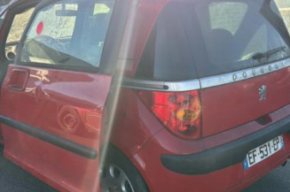 Pare boue arriere droit PEUGEOT 1007