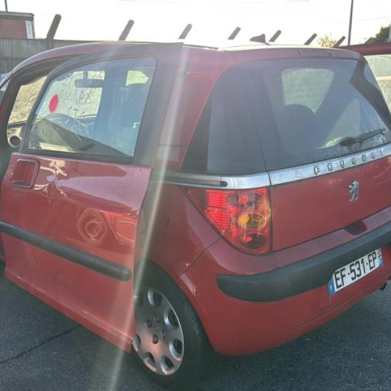 Pare boue arriere droit PEUGEOT 1007 Photo n°8