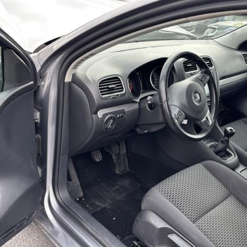 Pare boue arriere droit VOLKSWAGEN GOLF 6 Photo n°13