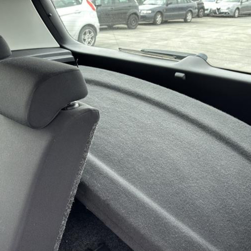 Pare boue arriere droit VOLKSWAGEN GOLF 6 Photo n°15