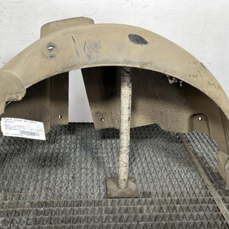 Pare boue arriere droit SEAT TOLEDO 4 Photo n°1
