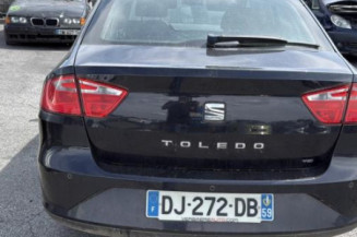 Pare boue arriere droit SEAT TOLEDO 4