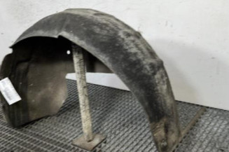 Pare boue arriere droit RENAULT SCENIC 1