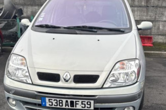 Pare boue arriere droit RENAULT SCENIC 1