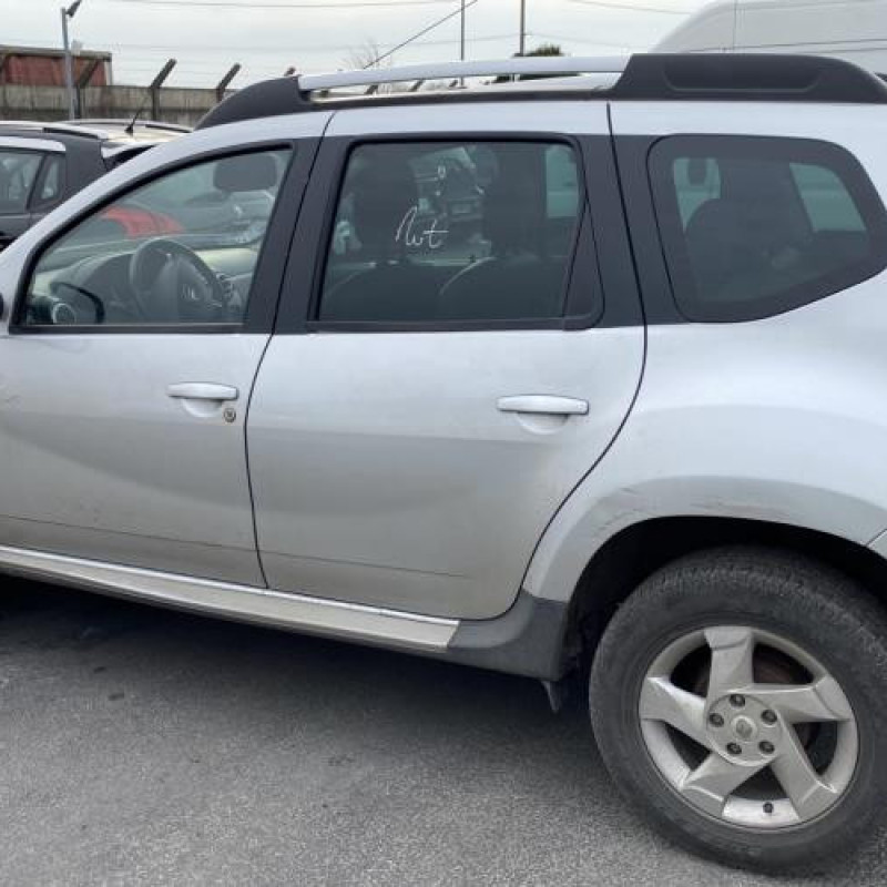 Pare boue arriere gauche DACIA DUSTER 1 Photo n°11