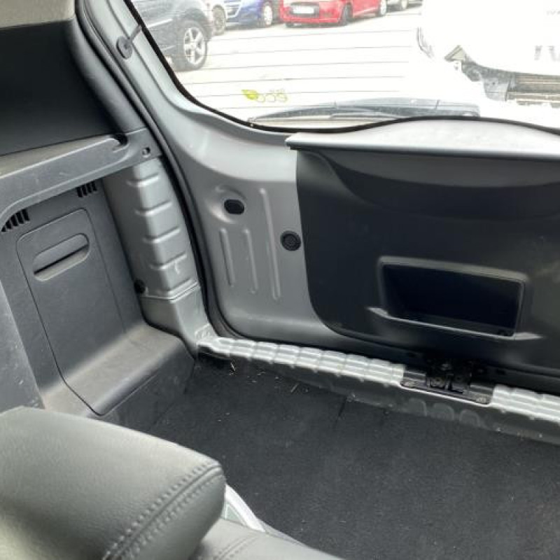 Pare boue arriere gauche DACIA DUSTER 1 Photo n°17