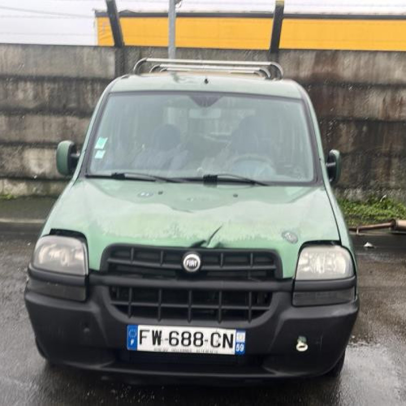 Pare boue avant gauche FIAT DOBLO 1 Photo n°5