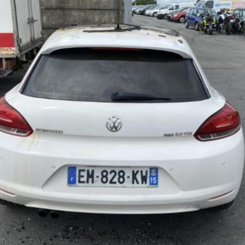 Pare boue arriere gauche VOLKSWAGEN SCIROCCO 3 Photo n°5
