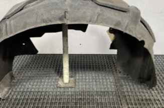 Pare boue arriere gauche MERCEDES CLASSE C 205