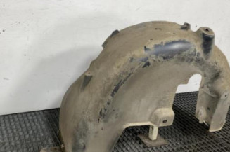 Pare boue arriere gauche PEUGEOT 208 1