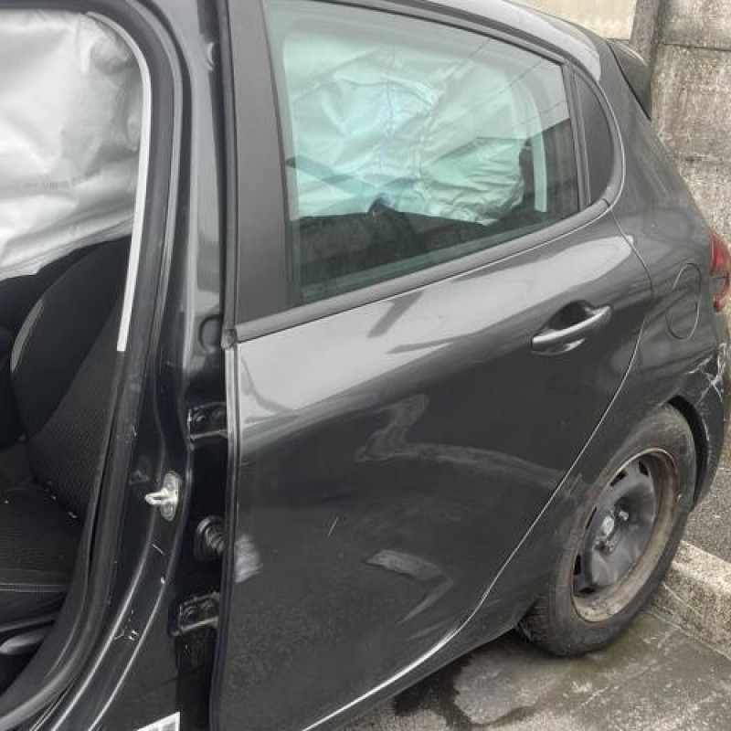 Pare boue arriere gauche PEUGEOT 208 1 Photo n°8