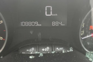 Pare boue arriere gauche PEUGEOT 208 1