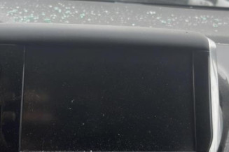 Pare boue arriere gauche PEUGEOT 208 1