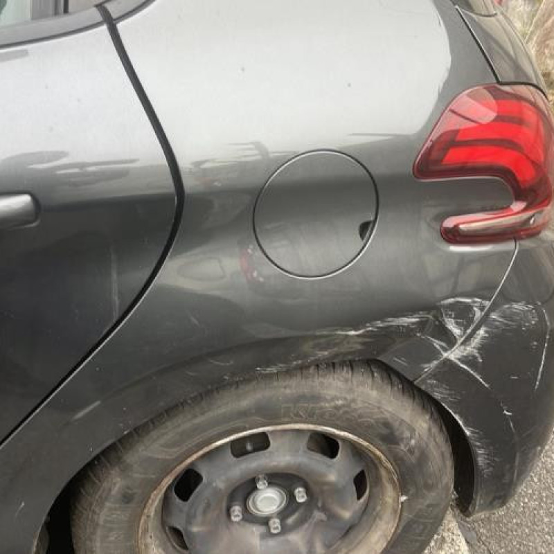 Pare boue arriere gauche PEUGEOT 208 1 Photo n°20