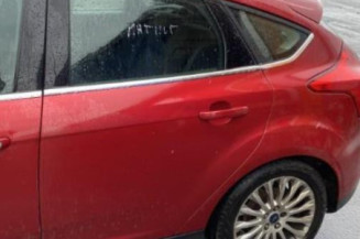 Pare boue avant gauche FORD FOCUS 3