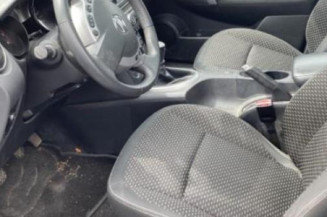 Pare boue avant gauche NISSAN QASHQAI 1