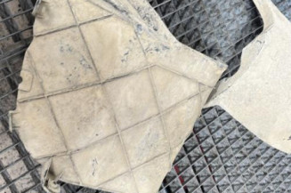 Pare boue arriere gauche NISSAN QASHQAI 1