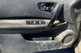 Pare boue arriere gauche NISSAN QASHQAI 1