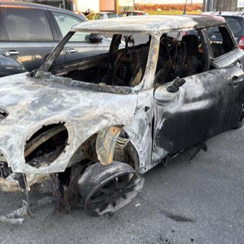 Pare boue arriere gauche MINI MINI 2 R56 Photo n°3