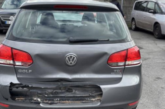 Pare boue arriere gauche VOLKSWAGEN GOLF 6