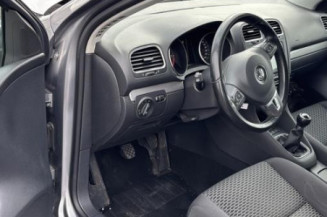 Pare boue arriere gauche VOLKSWAGEN GOLF 6