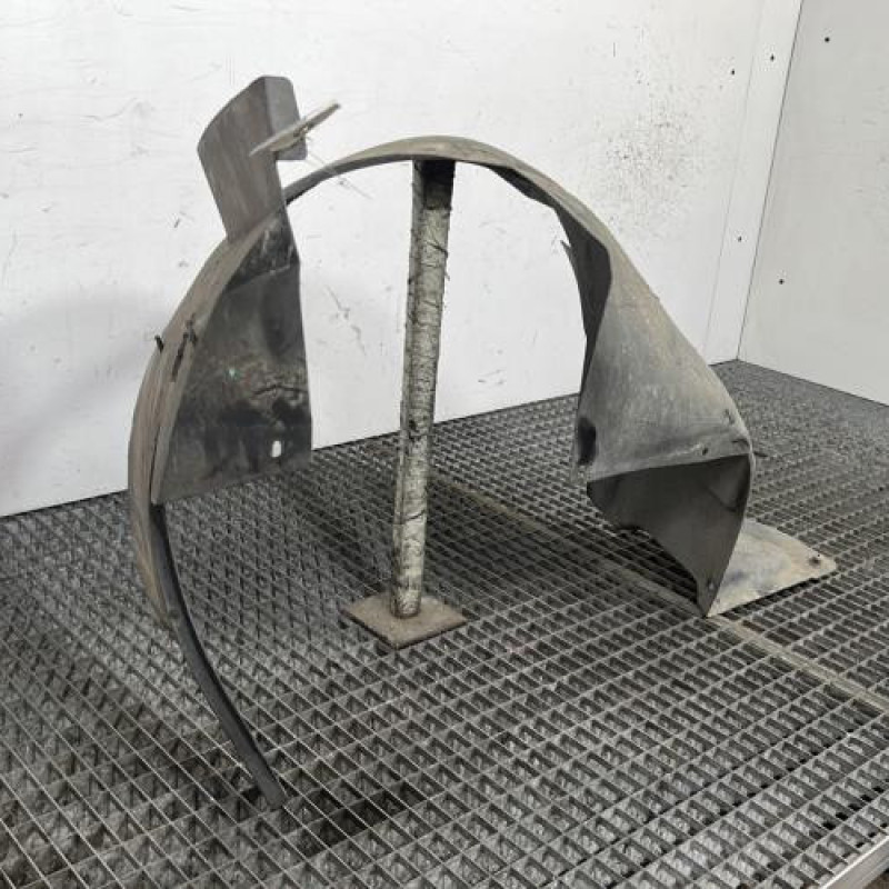 Pare boue avant gauche PEUGEOT PARTNER 1 Photo n°3