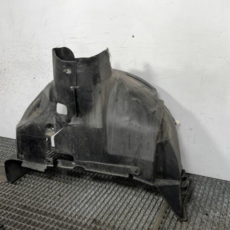 Pare boue avant gauche MERCEDES CLASSE A 168 Photo n°4