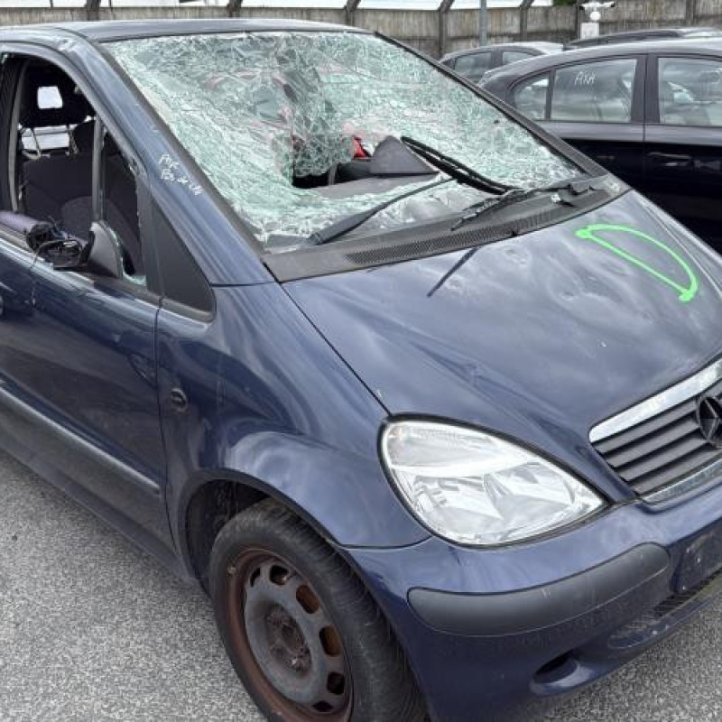 Pare boue avant gauche MERCEDES CLASSE A 168 Photo n°6