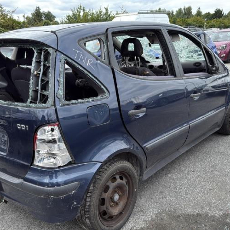 Pare boue avant gauche MERCEDES CLASSE A 168 Photo n°7