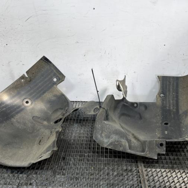 Pare boue avant gauche RENAULT FLUENCE Photo n°2