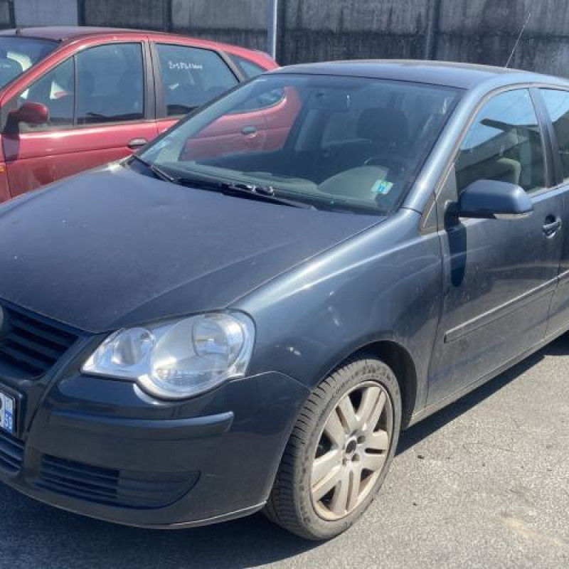 Pare boue avant droit VOLKSWAGEN POLO 4 Photo n°5