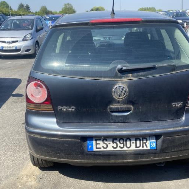 Pare boue avant droit VOLKSWAGEN POLO 4 Photo n°9