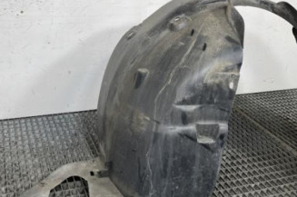 Pare boue avant droit PEUGEOT 2008 1