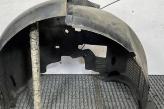 Pare boue avant droit RENAULT SCENIC 1