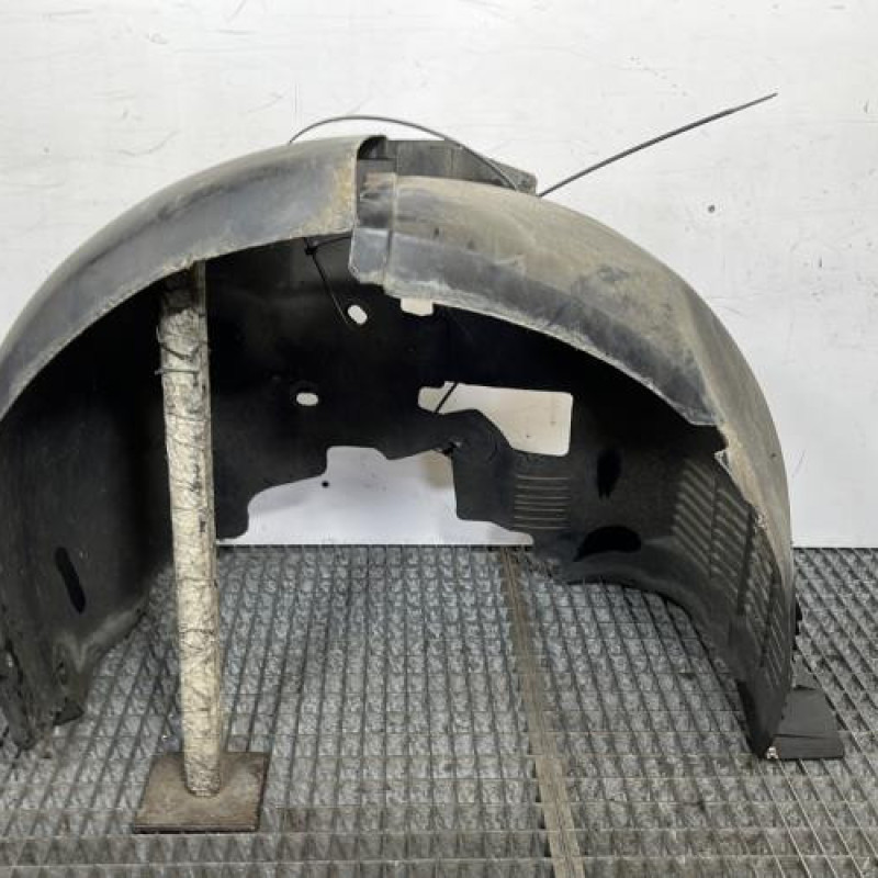 Pare boue avant droit RENAULT SCENIC 1 Photo n°4