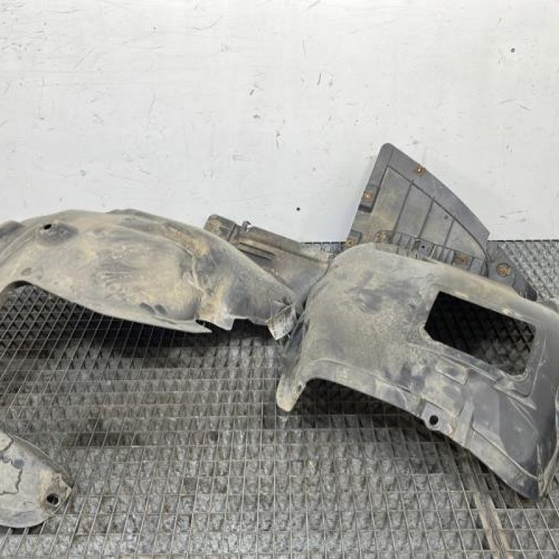 Pare boue avant droit BMW SERIE 3 E90 Photo n°1