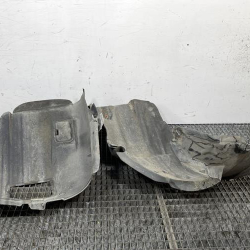 Pare boue avant droit BMW SERIE 3 E90 Photo n°4