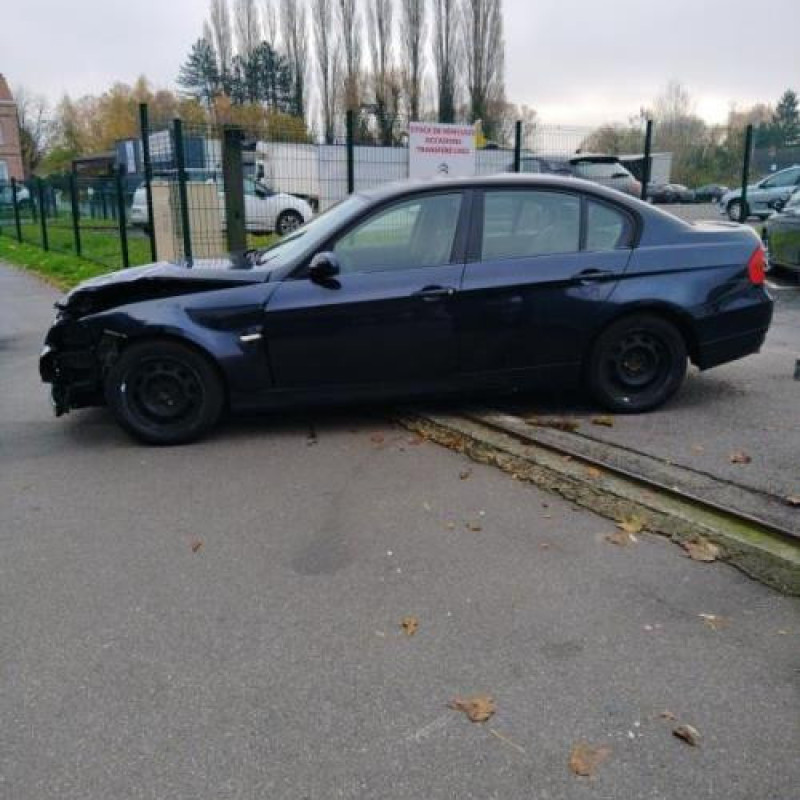 Pare boue avant droit BMW SERIE 3 E90 Photo n°9